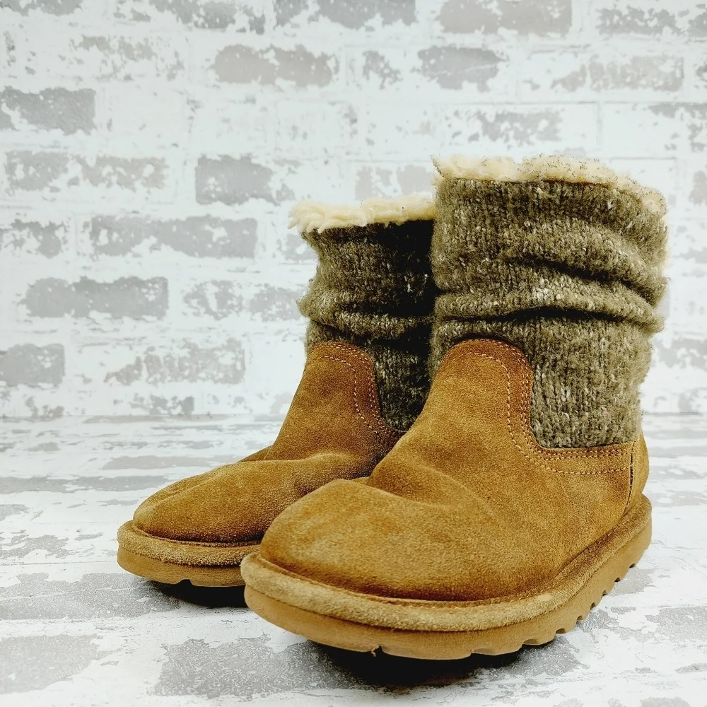 Bearpaw Virginia Brown Suede Round Toe Comfortable Flat Winter Snow Boots M712